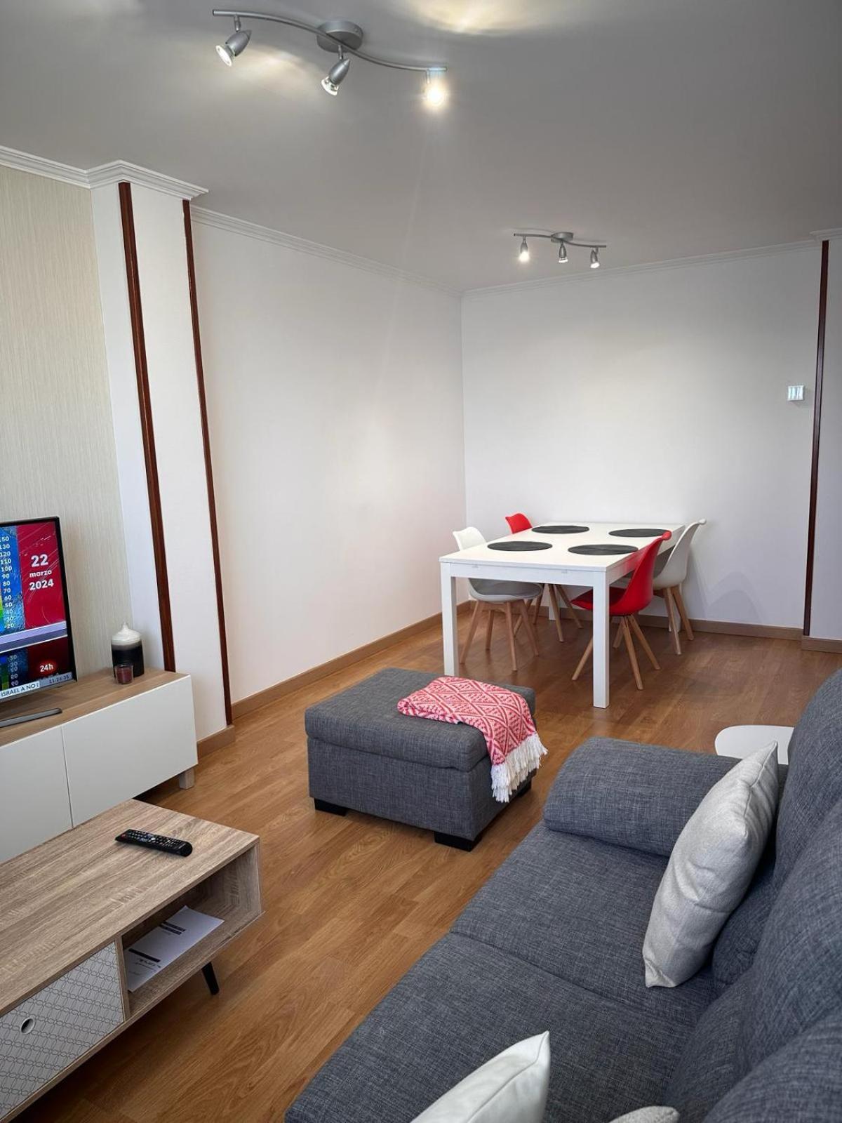 Piso Oroso No Camino Apartment